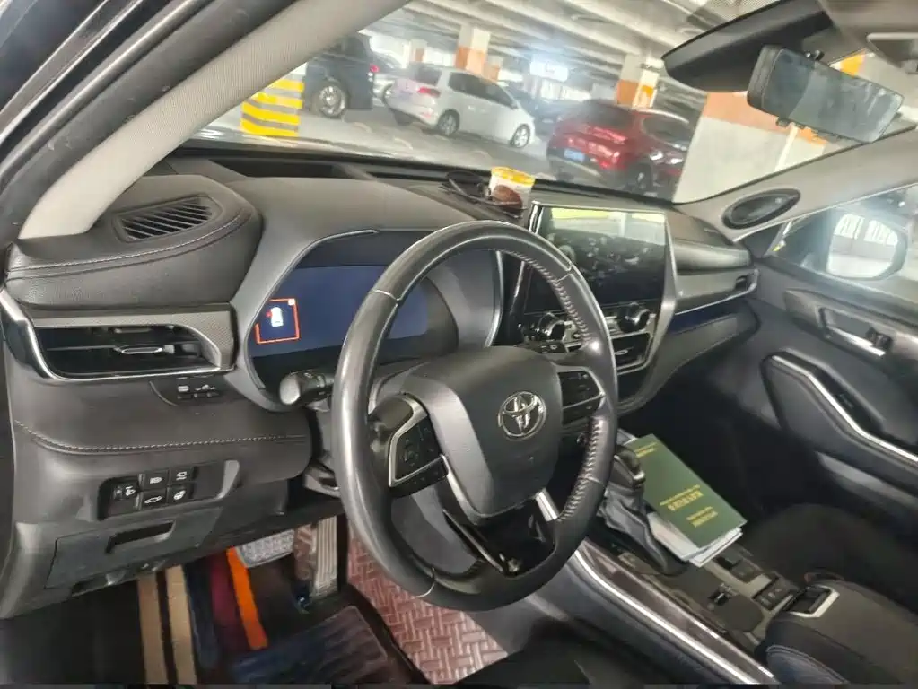 Toyota Highlander — миниатюра 7