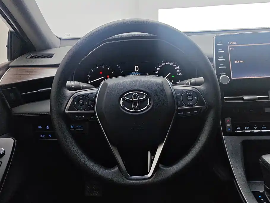 Toyota Avalon — миниатюра 15