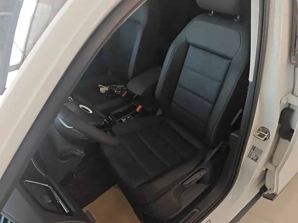 Volkswagen T-Roc — миниатюра 15