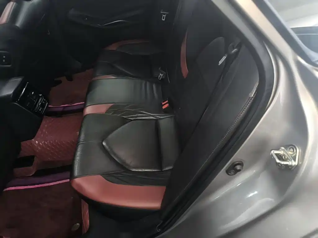 Toyota Avalon — миниатюра 17