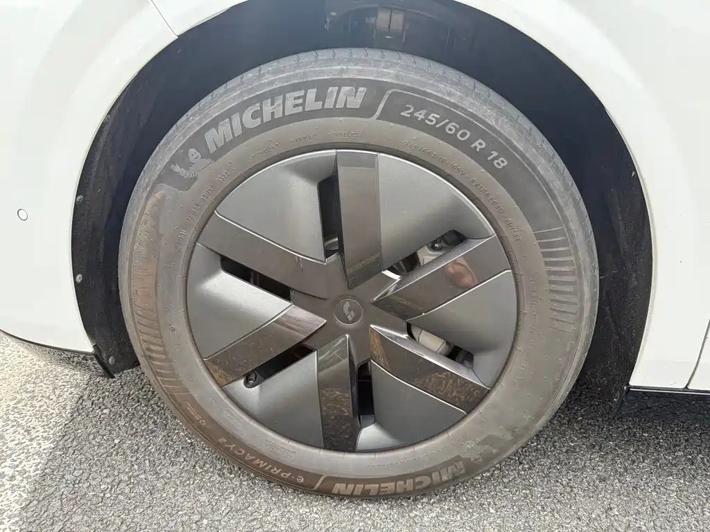 Li Auto Li MEGA — миниатюра 13