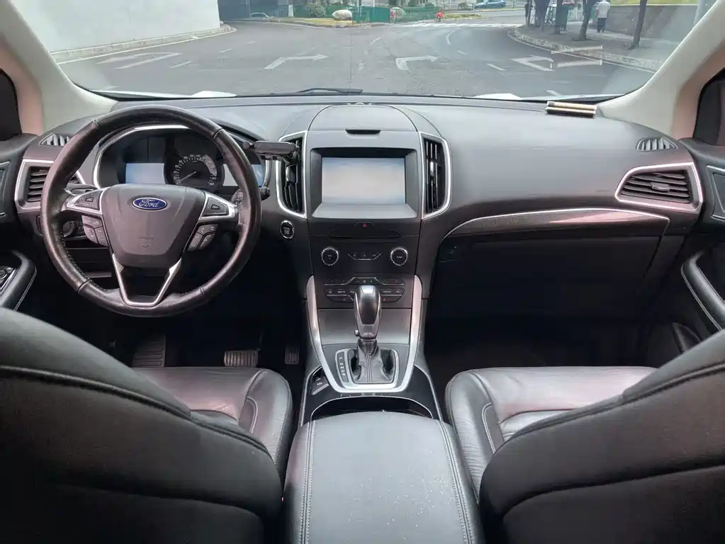 Ford Edge — миниатюра 5