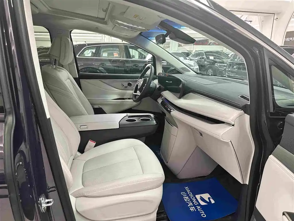 Buick GL8 Hybrid — миниатюра 16
