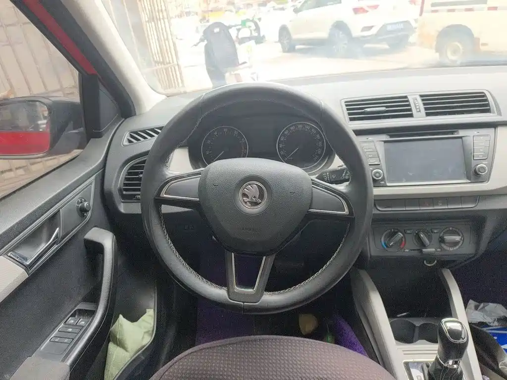 Skoda Fabia — миниатюра 3
