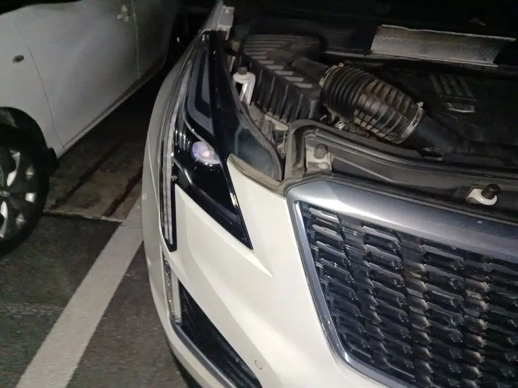 Cadillac XT5 — миниатюра 7