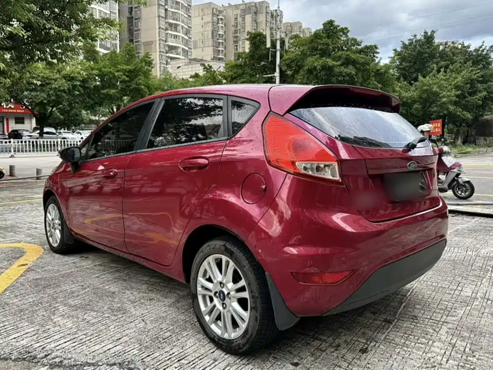 Ford Fiesta — миниатюра 5
