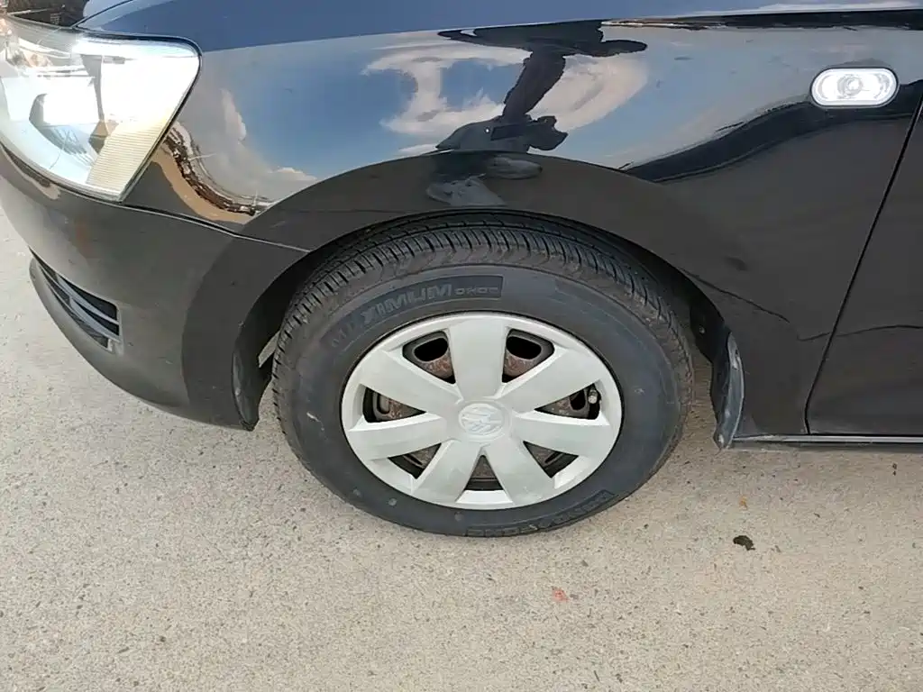 Volkswagen Santana — миниатюра 23