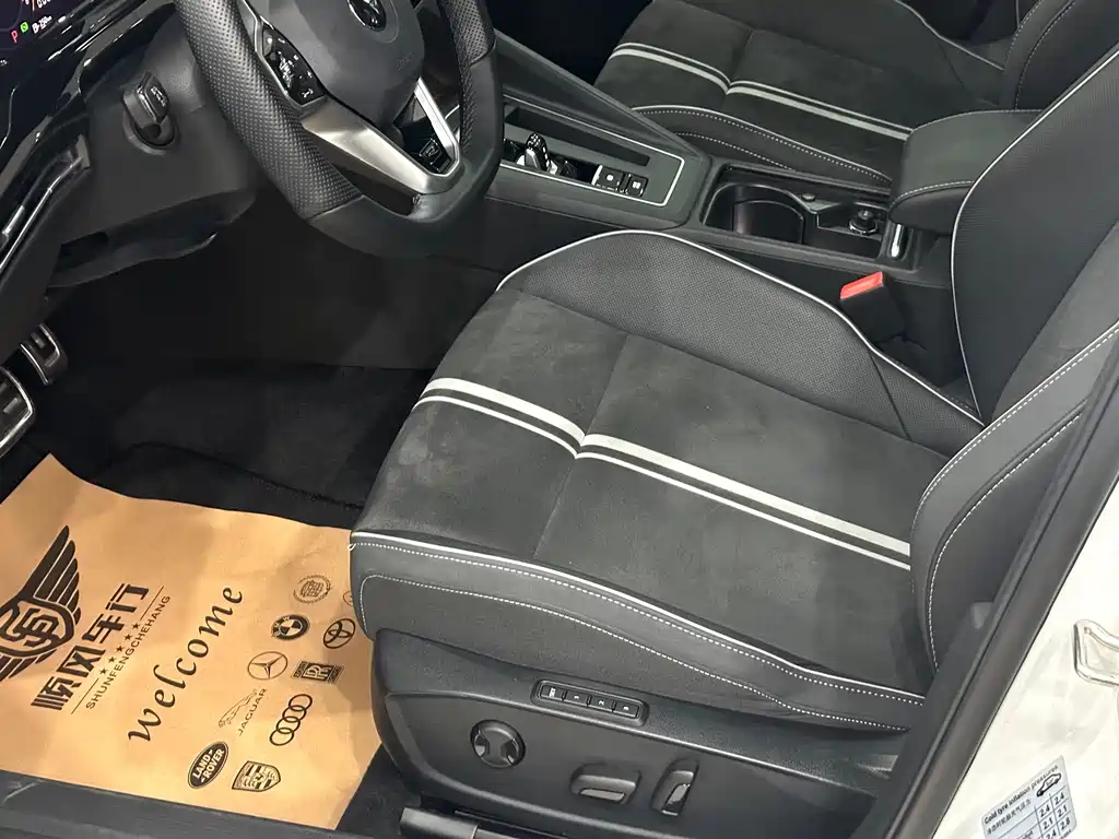 Volkswagen Golf — миниатюра 24