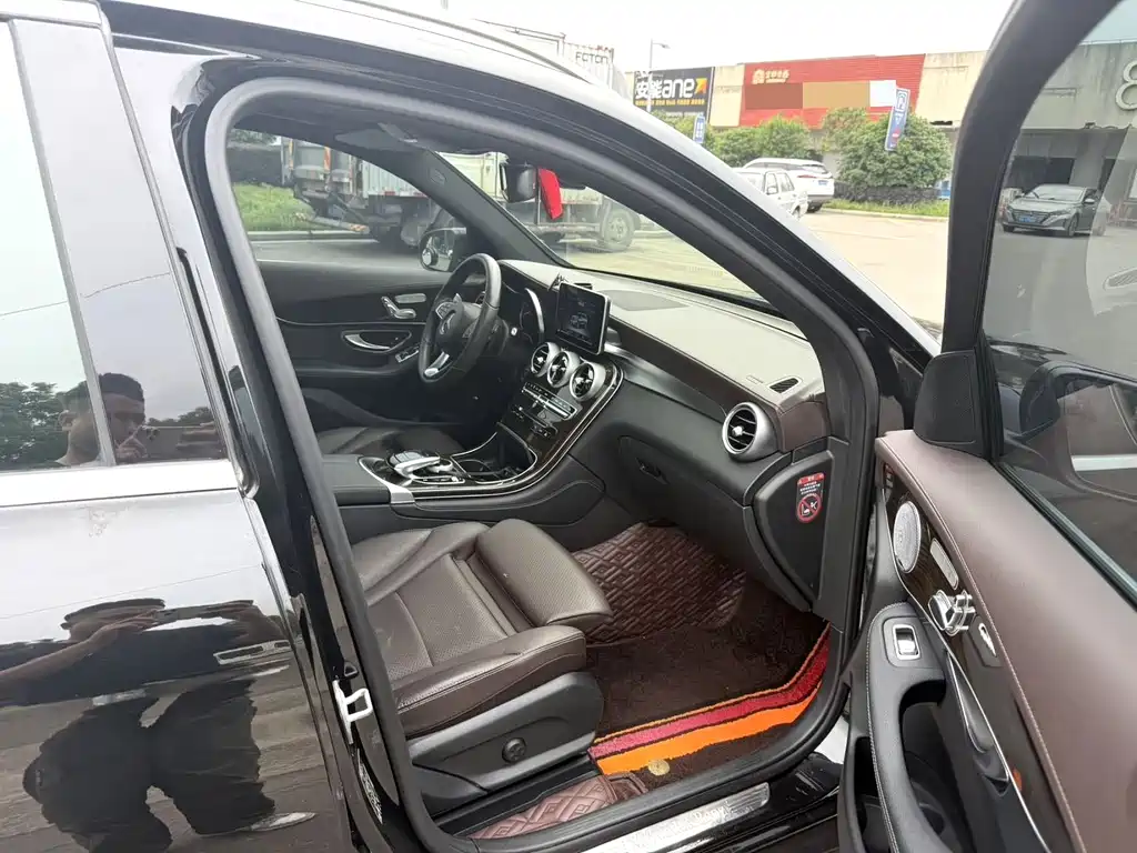 Mercedes-Benz GLC 2017 GLC 260 4MATIC