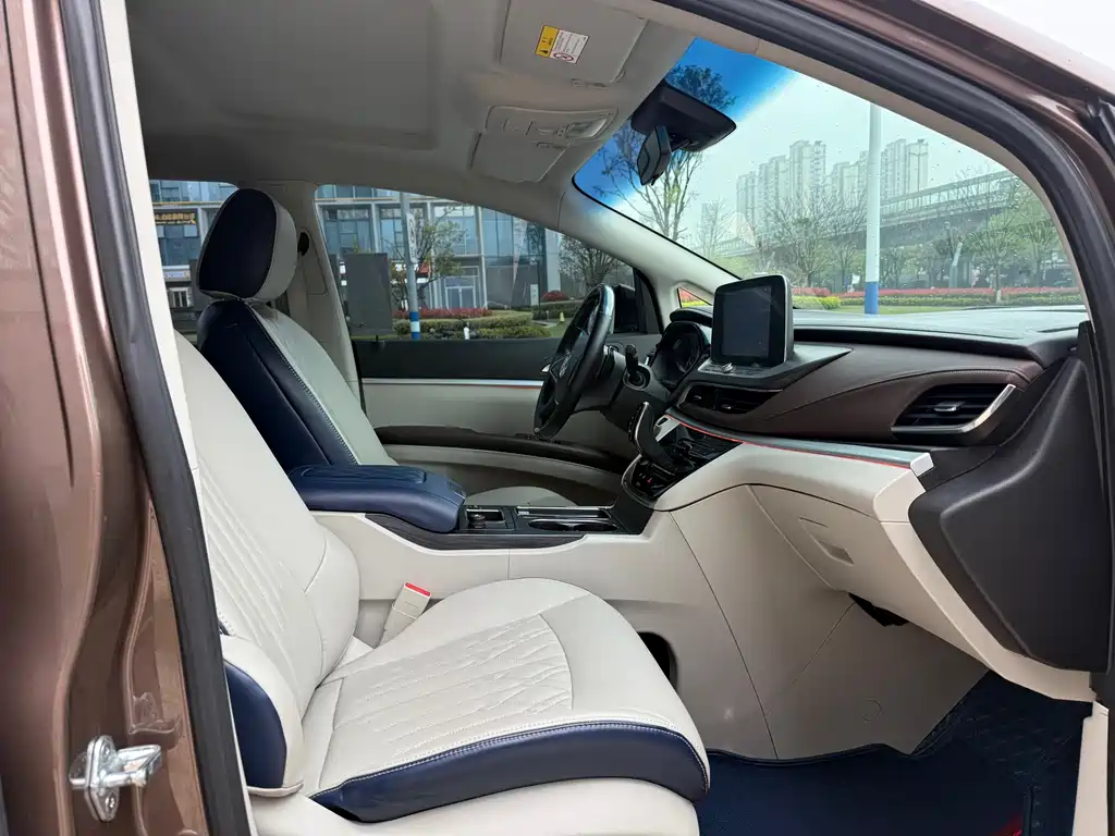 Buick GL8 2021 652T Comfort