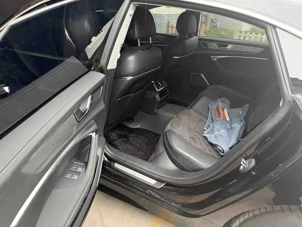 Audi A7L — миниатюра 4