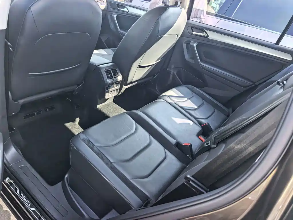 Volkswagen Tiguan L — миниатюра 13