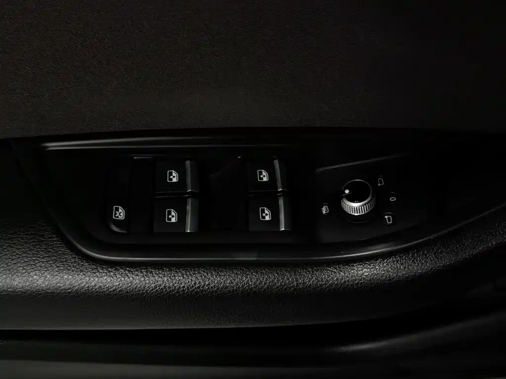 Audi A4L — миниатюра 9