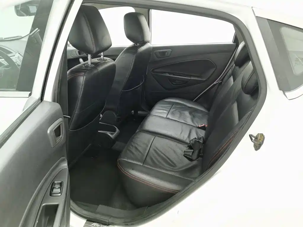 Ford Fiesta — миниатюра 15