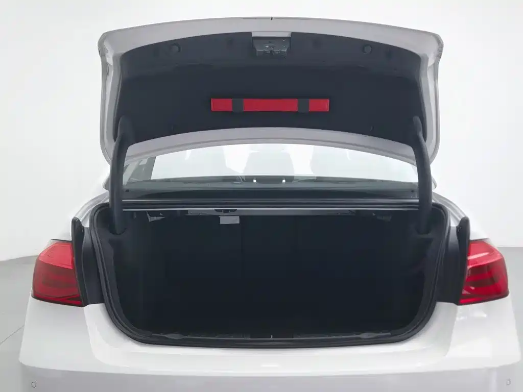 BMW 3 Series — миниатюра 16