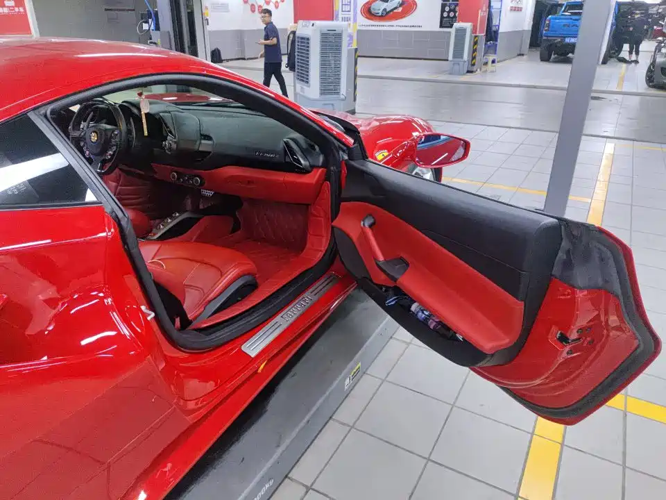 Ferrari 488 — миниатюра 6
