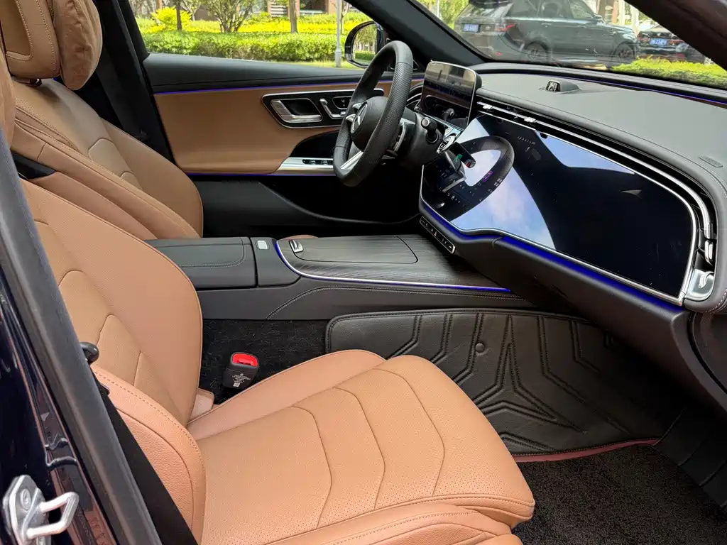 Mercedes-Benz E-Class — миниатюра 5