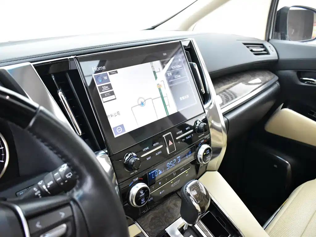 Toyota Vellfire — миниатюра 14