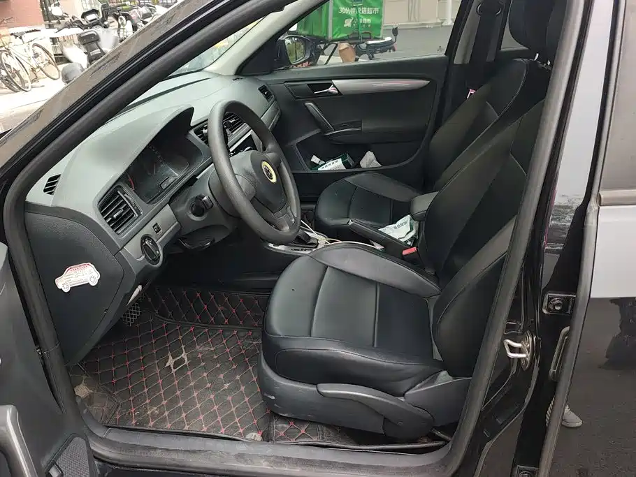 Volkswagen Lavida — миниатюра 9