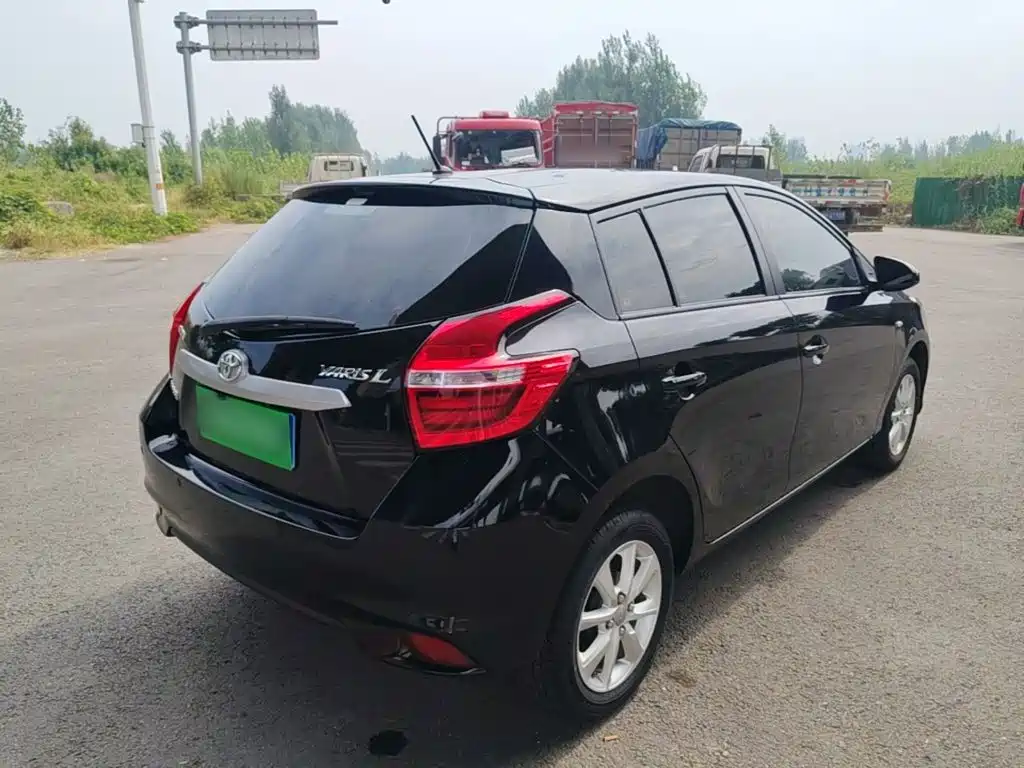 Toyota Yaris L — миниатюра 7