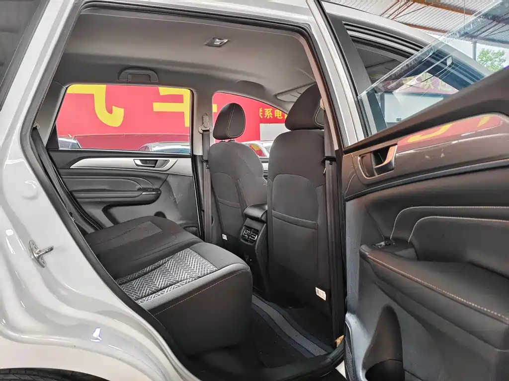 Haval M6 — миниатюра 8