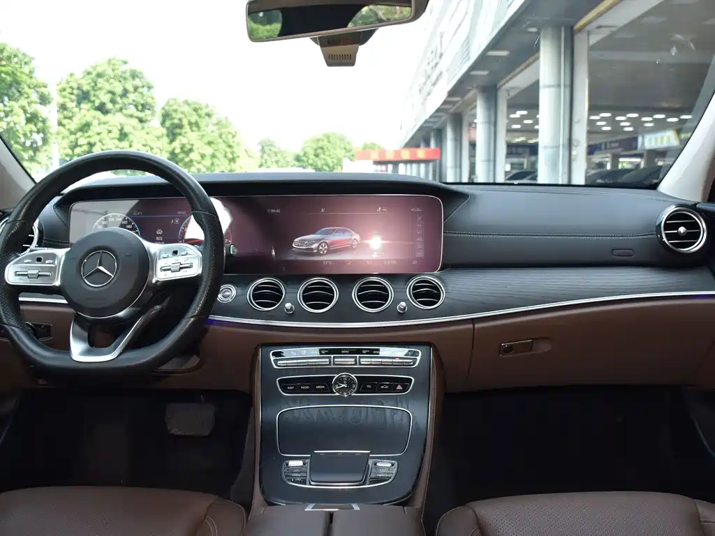 Mercedes-Benz E-Class E 2020 E 300 L Sport