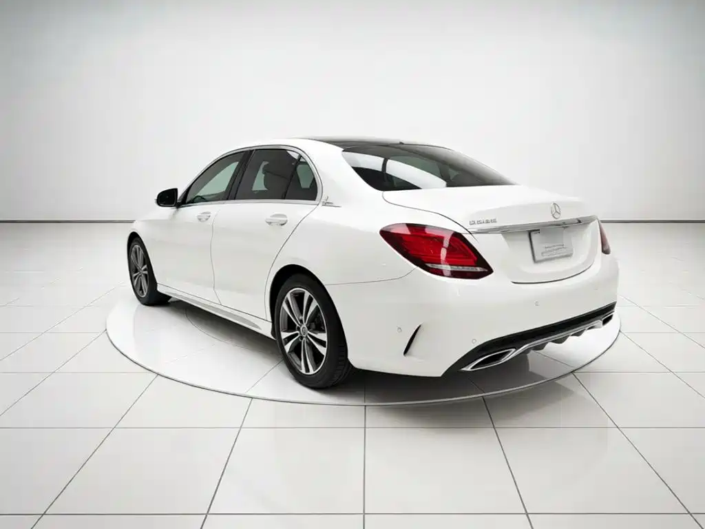 Mercedes-Benz C-Class — миниатюра 4
