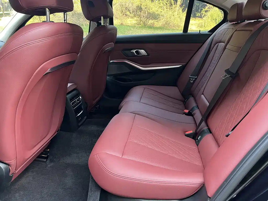 BMW 3 Series — миниатюра 8