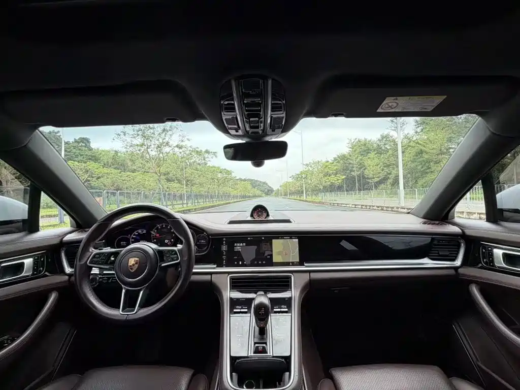 Porsche Panamera — миниатюра 2