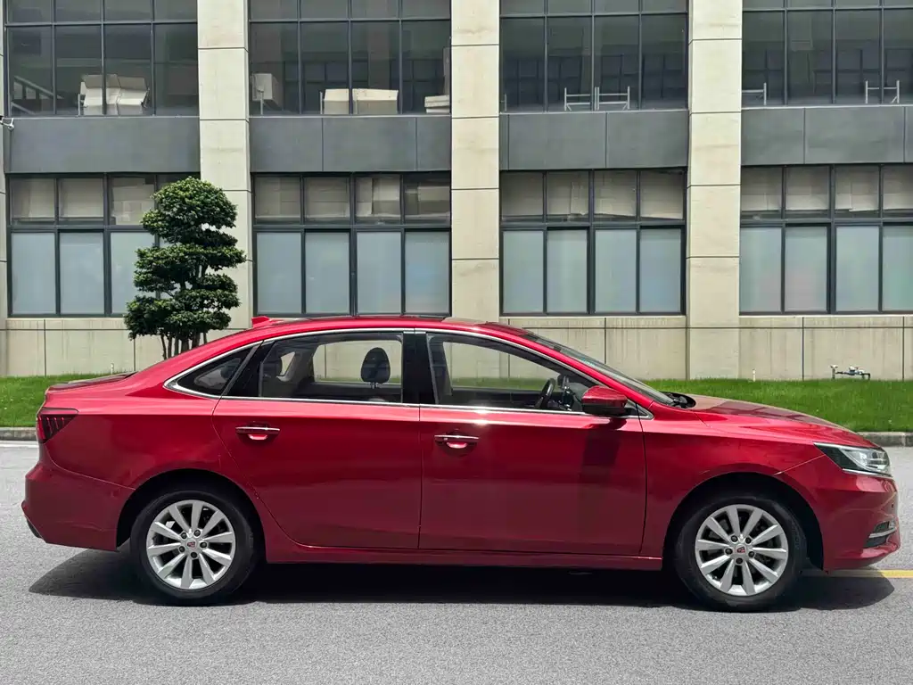 Roewe i6 Classic — миниатюра 4