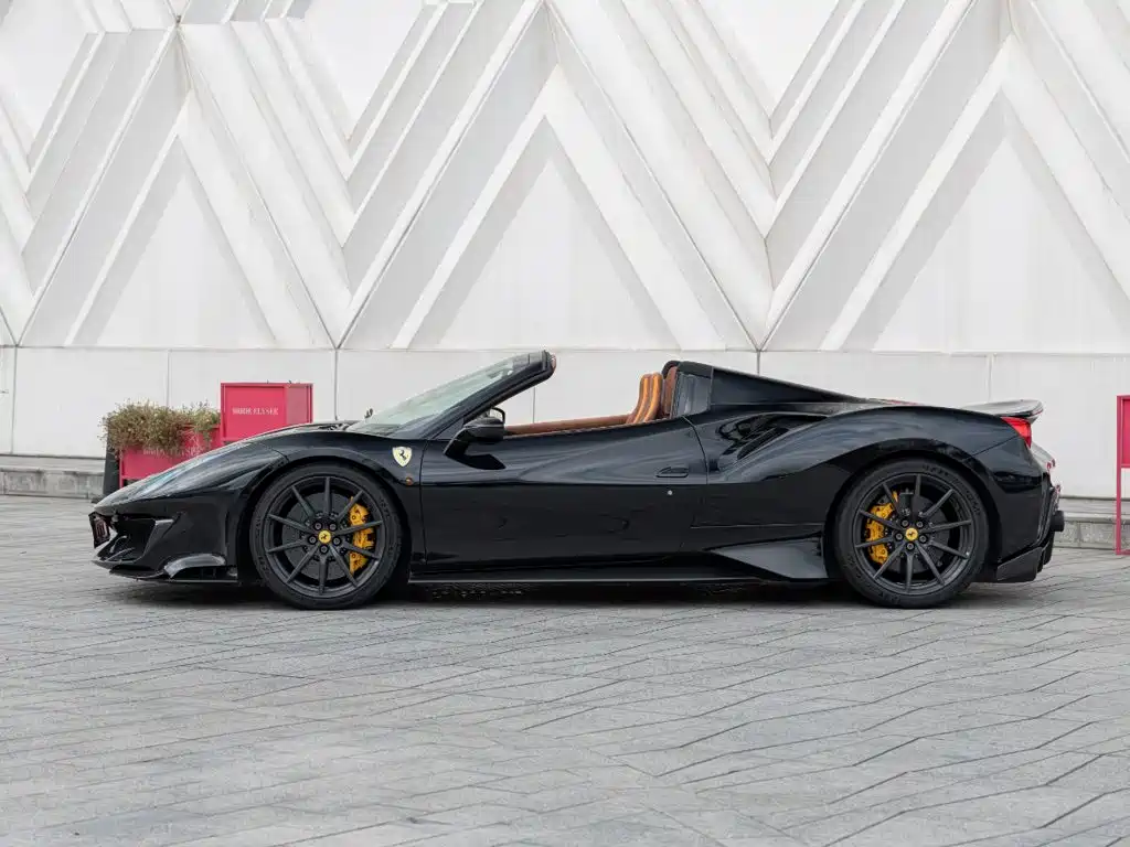Ferrari 488 — миниатюра 7