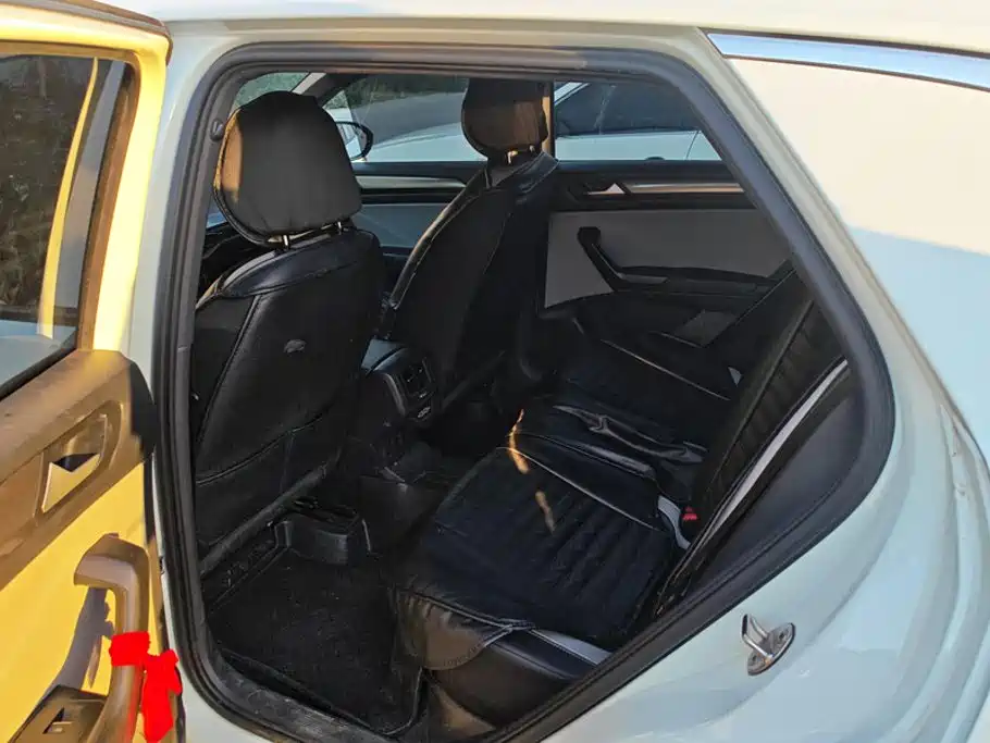 Volkswagen T-Roc — миниатюра 11