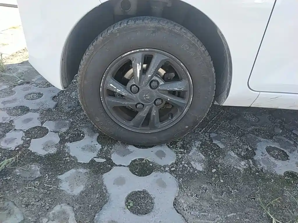 Wuling MINIEV — миниатюра 23