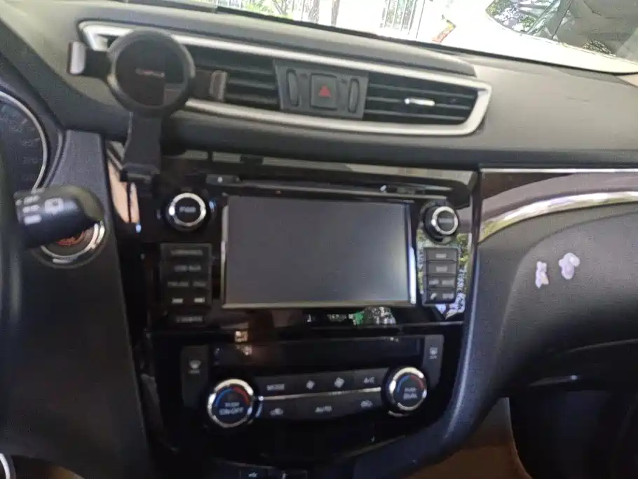 Nissan X-Trail — миниатюра 13