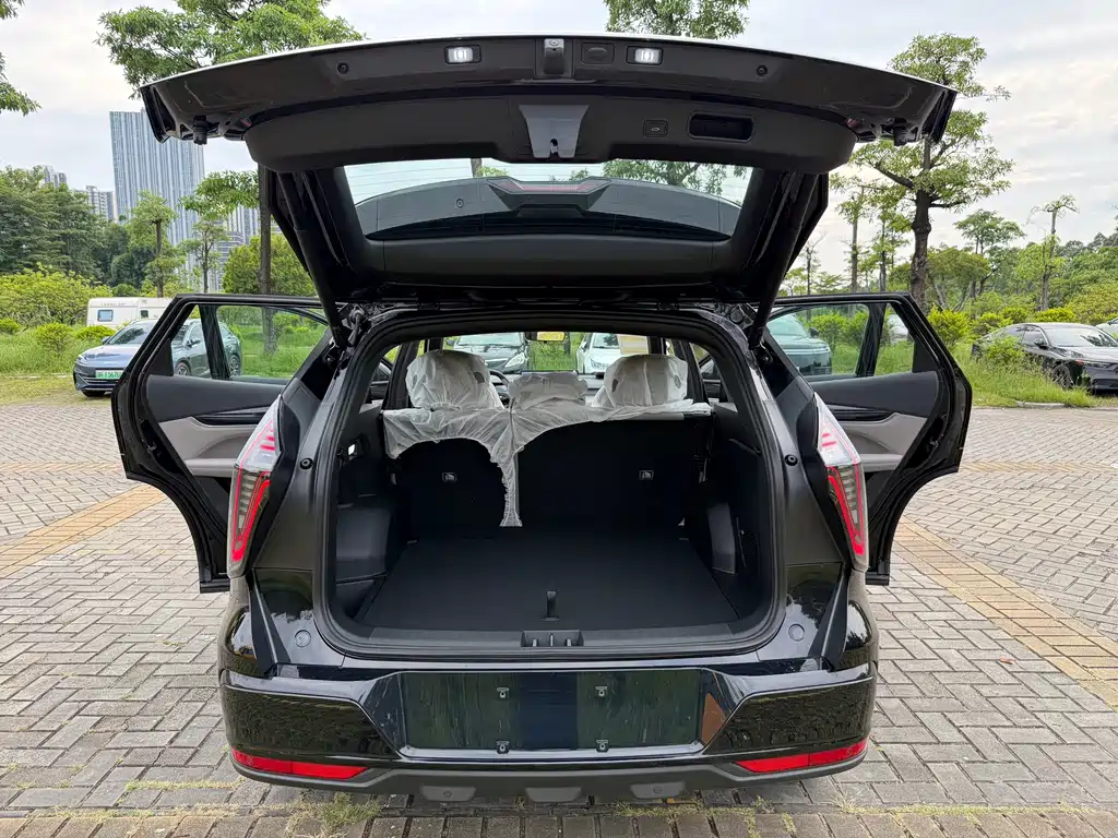 Geely Boyue L — миниатюра 29