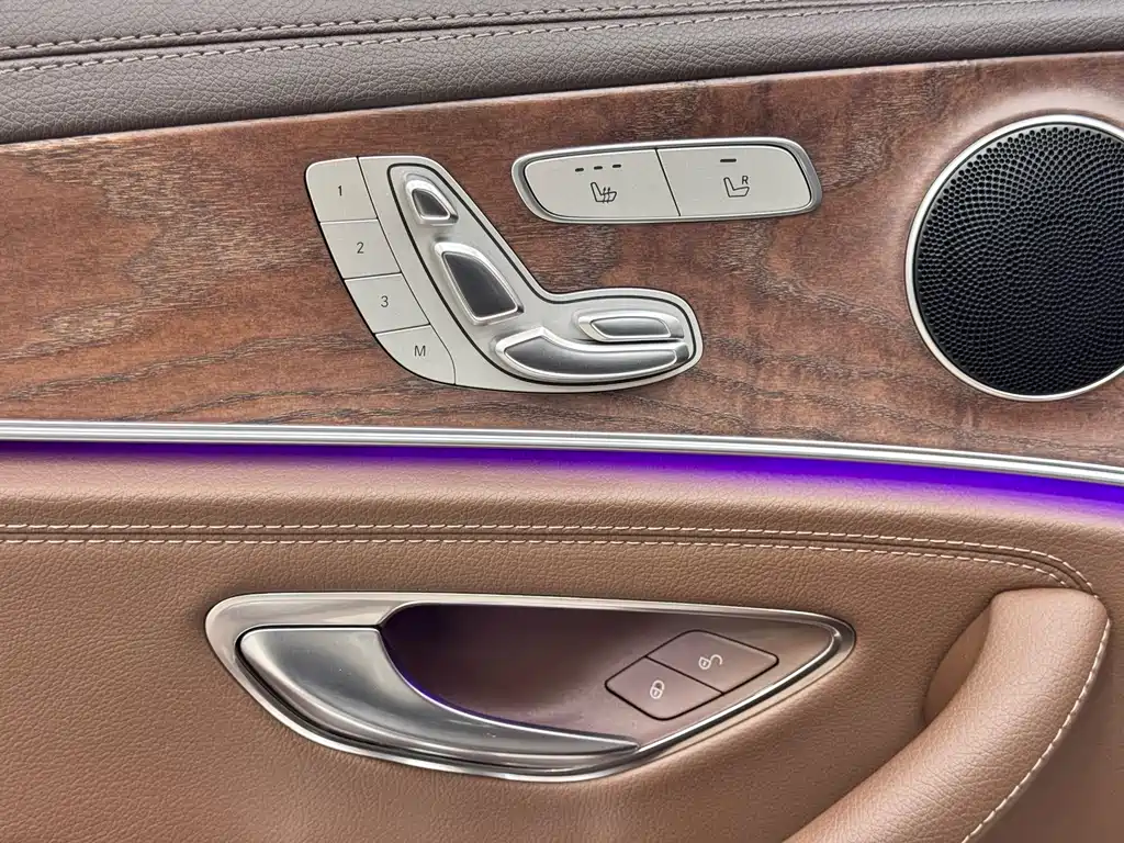 MERCEDES-BENZ E CLASS