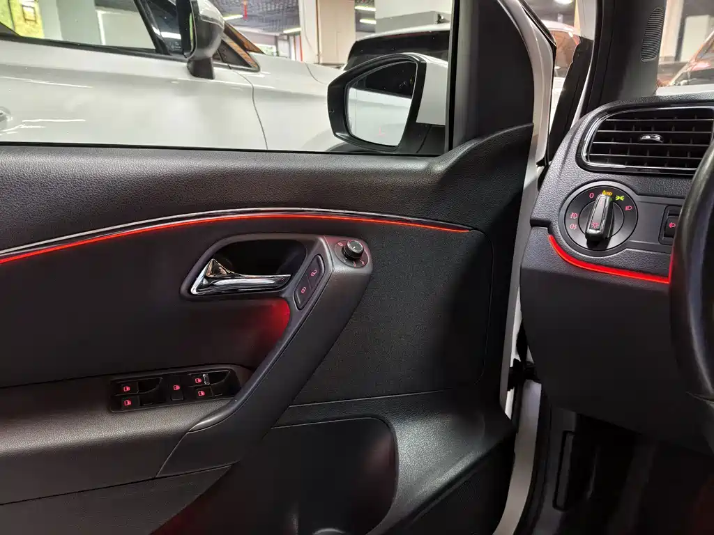 Volkswagen Polo 1.4TSI GTI, фото 14