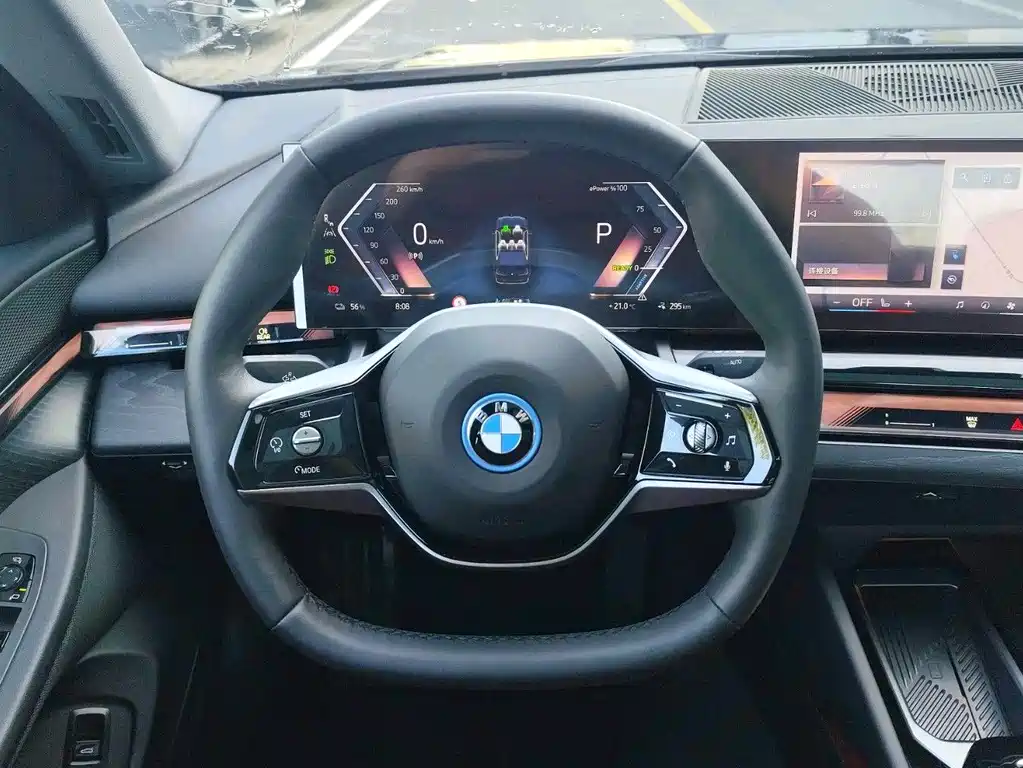 BMW i5 — миниатюра 12