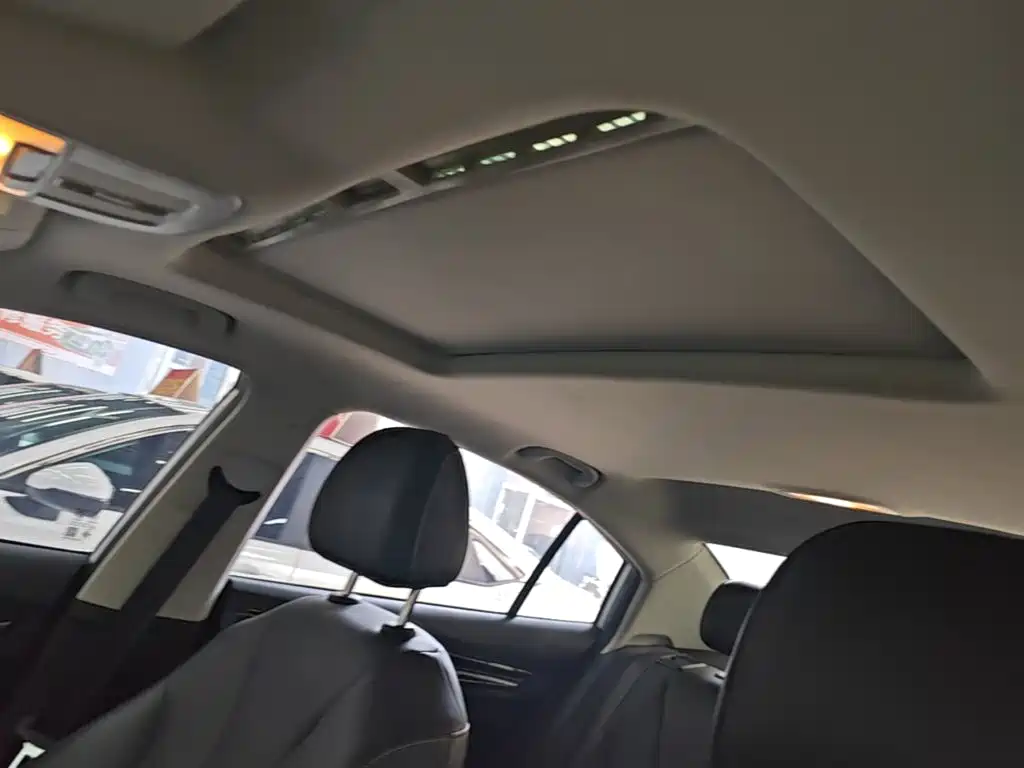Roewe i5 — миниатюра 18