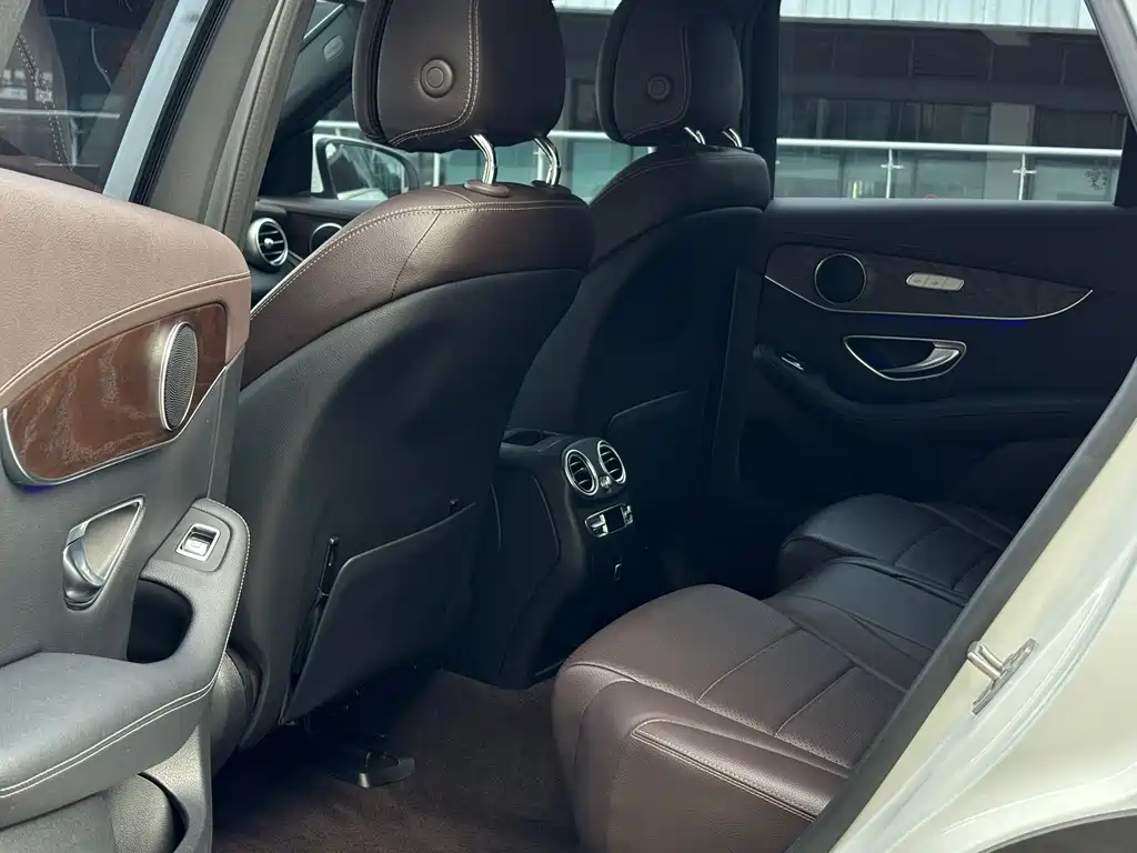Mercedes-Benz GLC — миниатюра 9