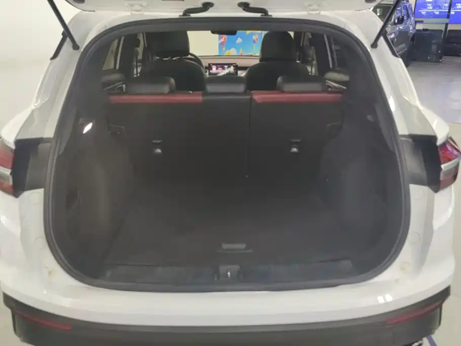 Geely Binyue — миниатюра 4