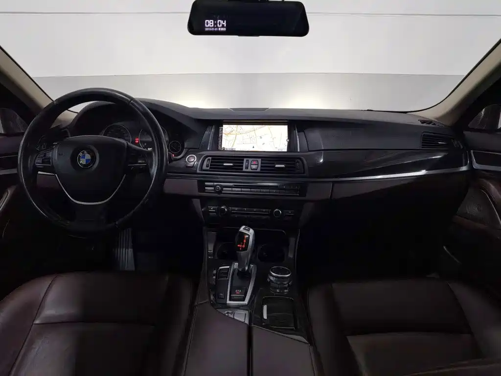 BMW 5 Series — миниатюра 5