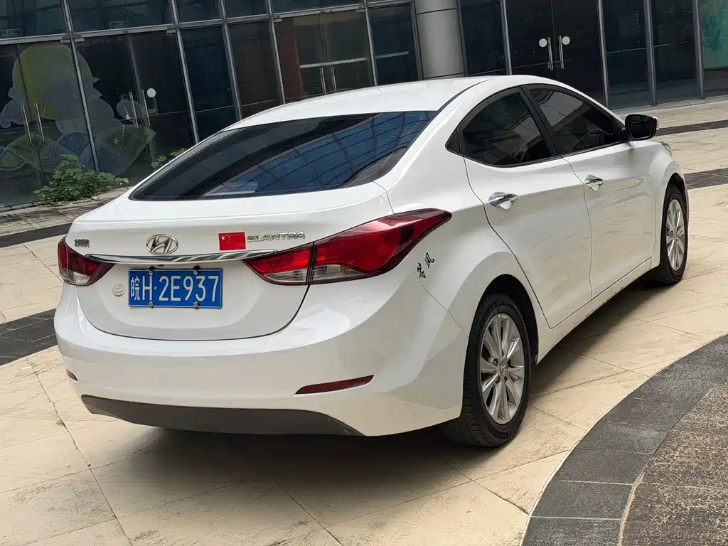 Hyundai Elantra Langdong — миниатюра 3