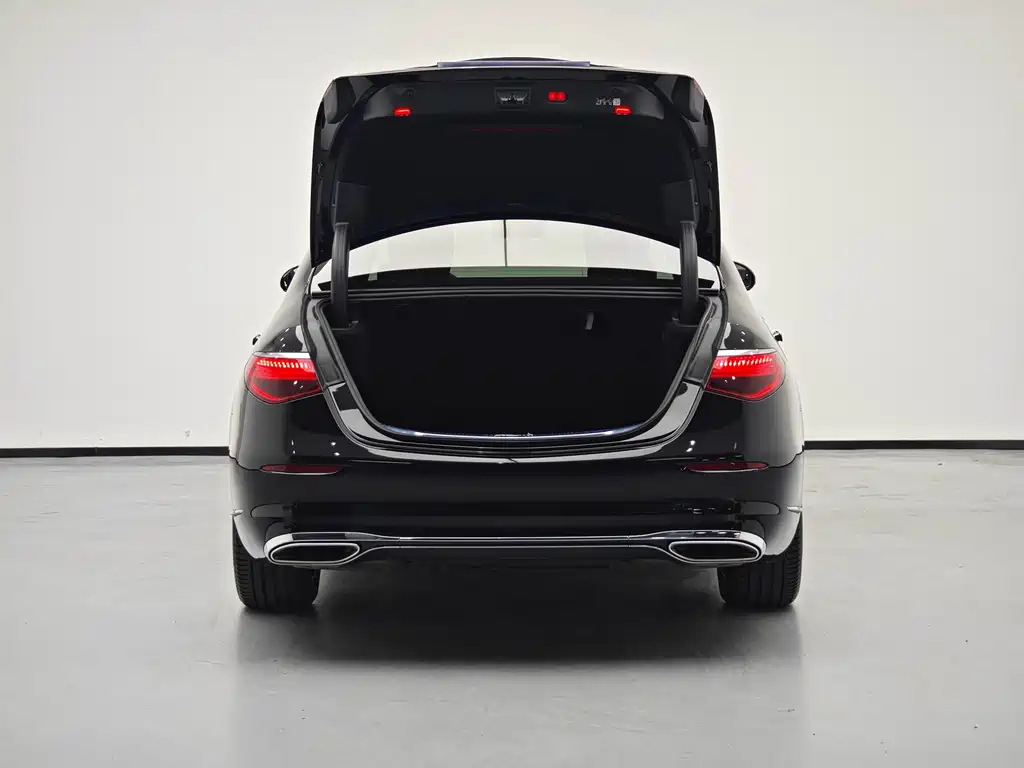 Mercedes-Benz S-Class — миниатюра 12