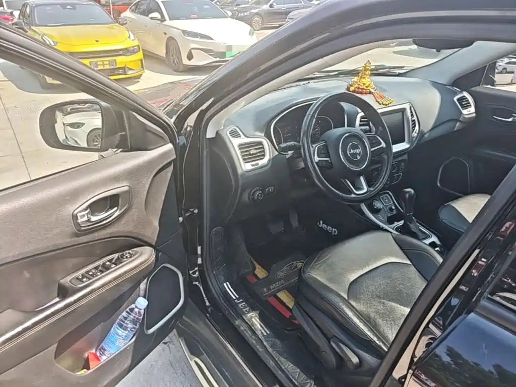 Jeep Compass — миниатюра 16