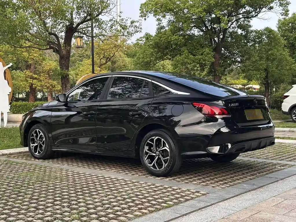 MG MG5 — миниатюра 11