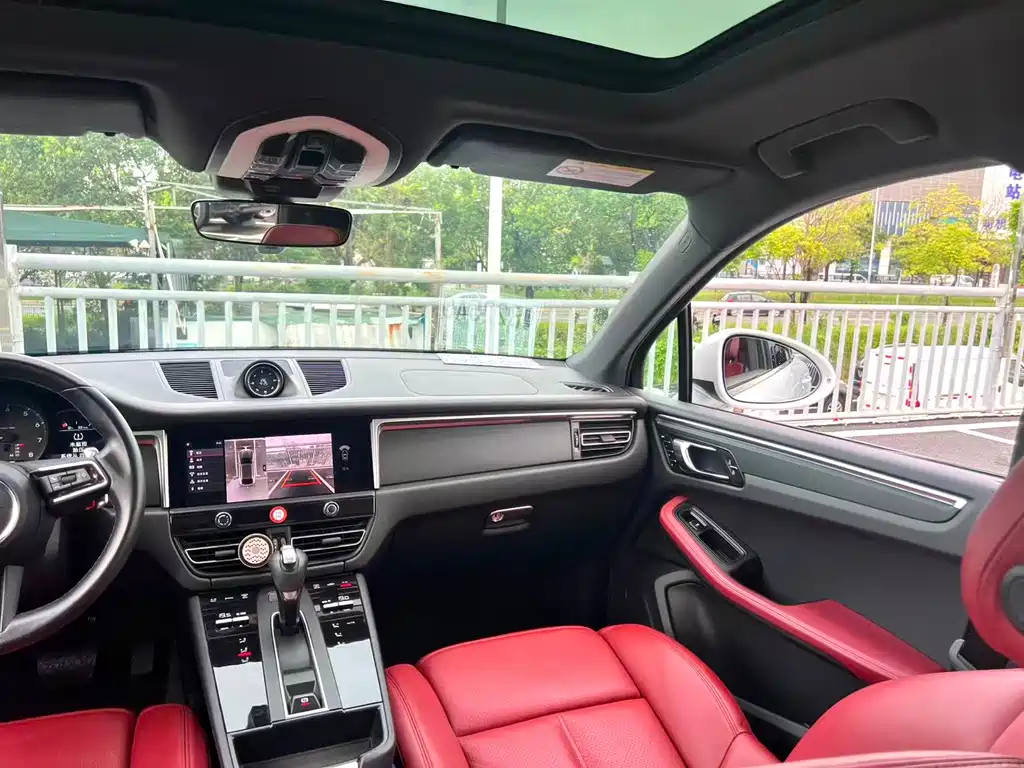 Porsche Macan — миниатюра 19