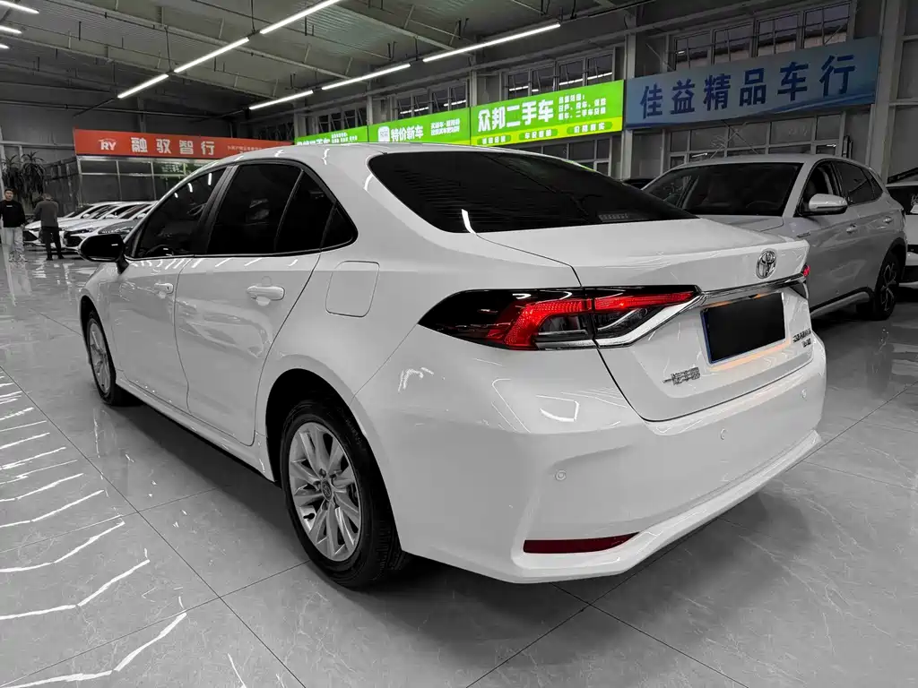Toyota Corolla — миниатюра 6