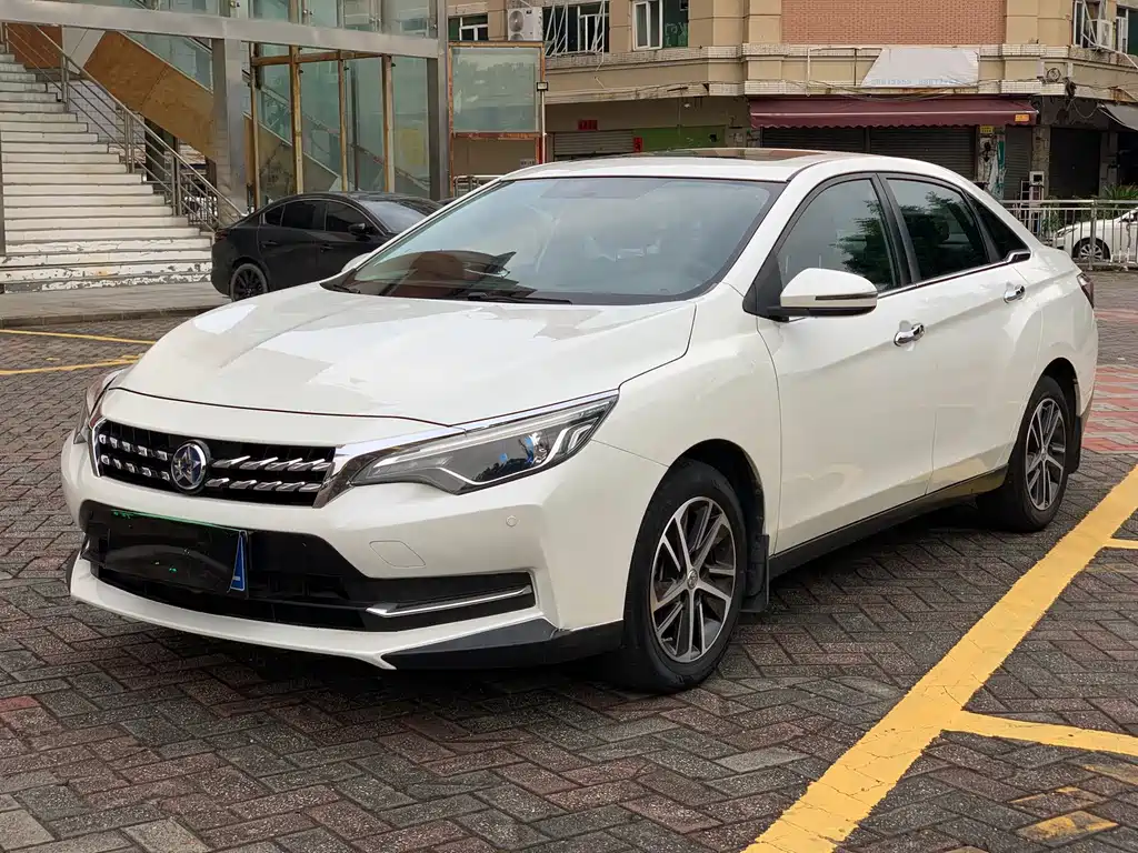 Venucia D60