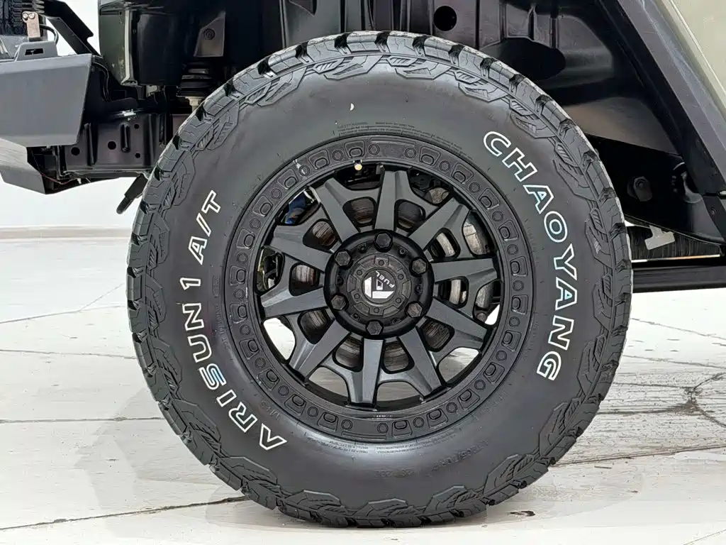 212 212 T01 — миниатюра 11